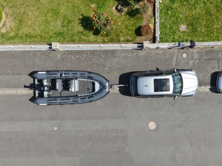 Location semi-rigide Valiant DR 570 en baie de Saint-Brieuc